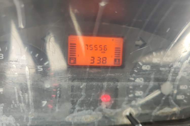 Used Wuling Rongguang 2012 1.2L Extended Basic Version LJY Odometer Close Up