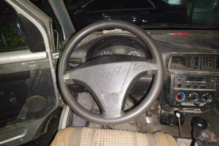 Used Wuling Rongguang 2012 1.2L Extended Basic Version LJY Steering Wheel