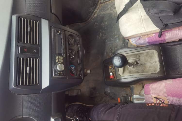 Used Wuling Rongguang 2012 1.5L Extended Basic Version Audio And AC Panel