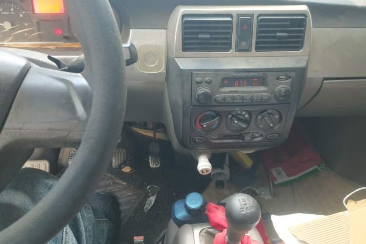 Used Wuling Rongguang 2012 1.2L Extended Standard Version LJY Audio And AC Panel