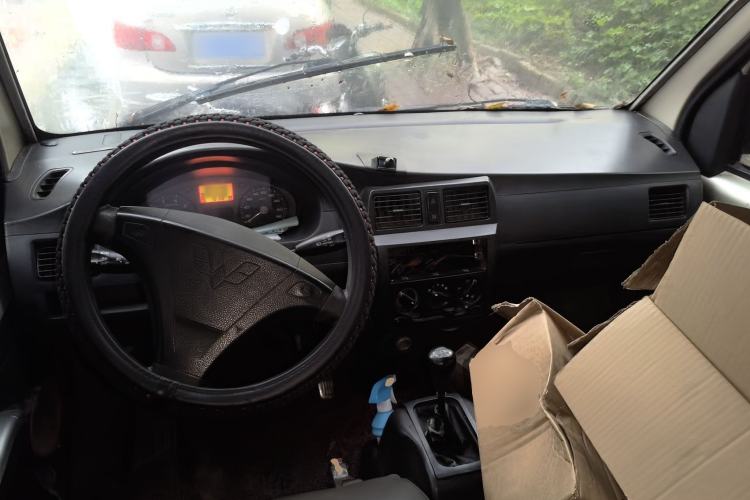 Used Wuling Rongguang 2012 1.2L Extended Basic Version LJY Center Console