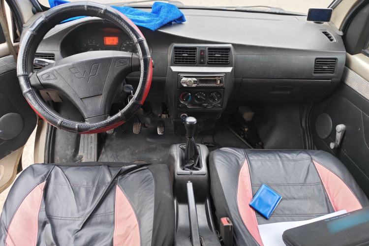 Used Wuling Rongguang 2012 1.2L Extended Basic Version LJY Center Console