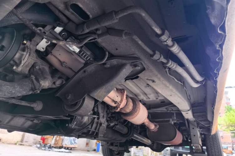 Used Wuling Rongguang 2012 1.5L Extended Basic Version Chassis Front Left