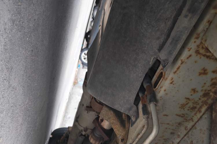 Used Wuling Rongguang 2012 1.2L Extended Basic Version LJY Chassis Front Left