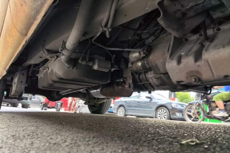 Used Wuling Rongguang 2012 1.5L Extended Basic Version Chassis Front Right