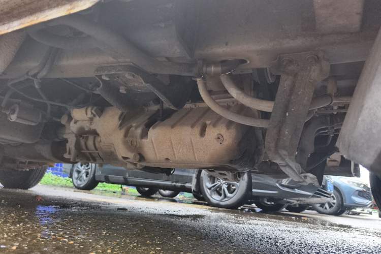 Used Wuling Rongguang 2012 1.5L Extended Basic Version Chassis Front Right