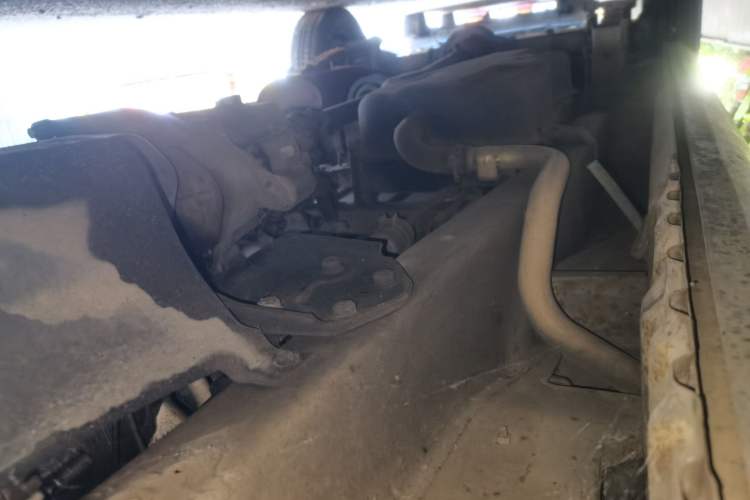 Used Wuling Rongguang 2012 1.2L Extended Standard Version LJY Chassis Front Right