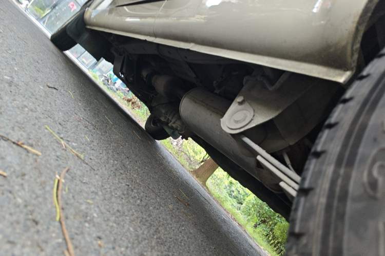 Used Wuling Rongguang 2012 1.5L Extended Basic Version Chassis Rear Left