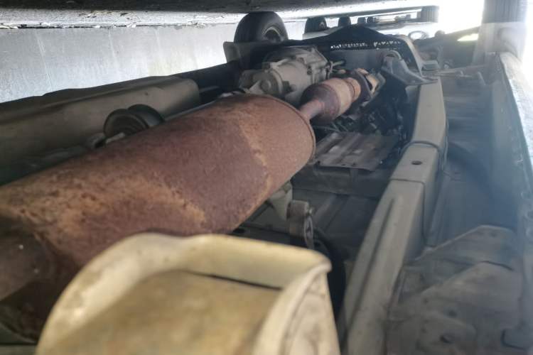 Used Wuling Rongguang 2012 1.2L Extended Standard Version LJY Chassis Rear Left