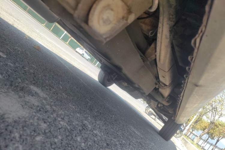 Used Wuling Rongguang 2012 1.5L Extended Basic Version Chassis Rear Right