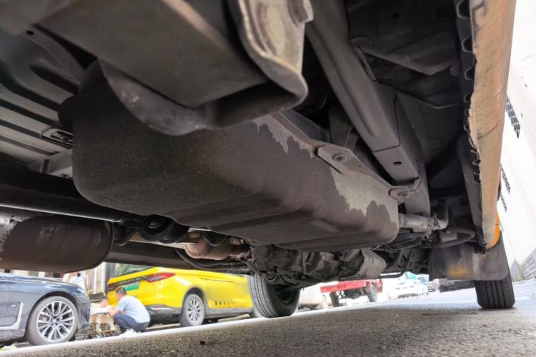 Used Wuling Rongguang 2012 1.5L Extended Basic Version Chassis Rear Right