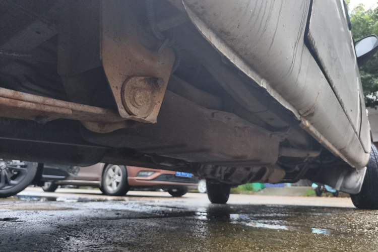 Used Wuling Rongguang 2012 1.5L Extended Basic Version Chassis Rear Right