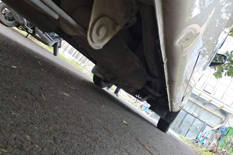 Used Wuling Rongguang 2012 1.5L Extended Basic Version Chassis Rear Right