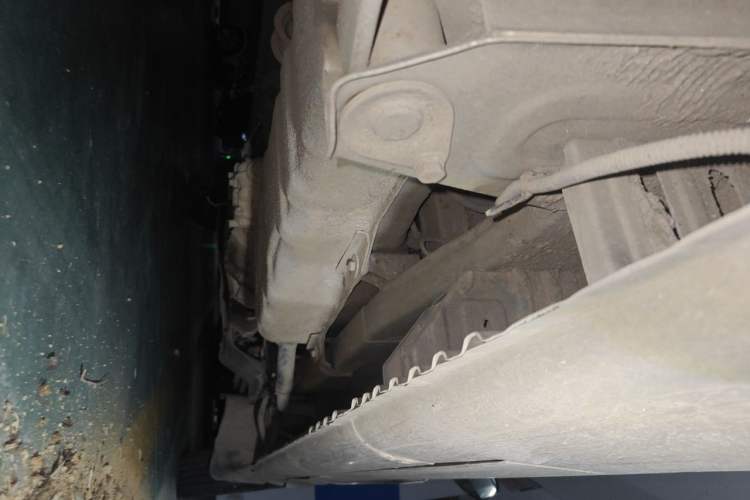 Used Wuling Rongguang 2012 1.5L Extended Basic Version Chassis Rear Right