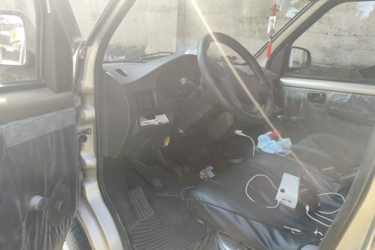 Used Wuling Rongguang 2012 1.2L Extended Basic Version LJY Driver Seat