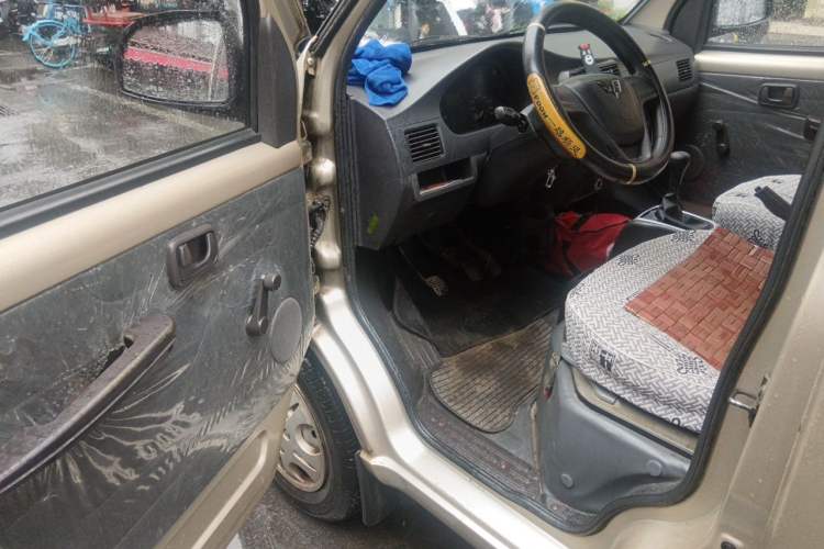 Used Wuling Rongguang 2012 1.5L Extended Standard Version Driver Seat