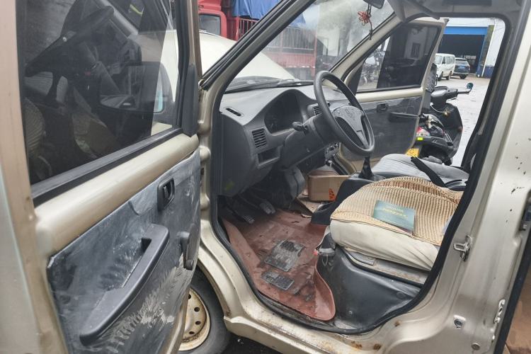 Used Wuling Rongguang 2012 1.5L Extended Basic Version Driver Seat