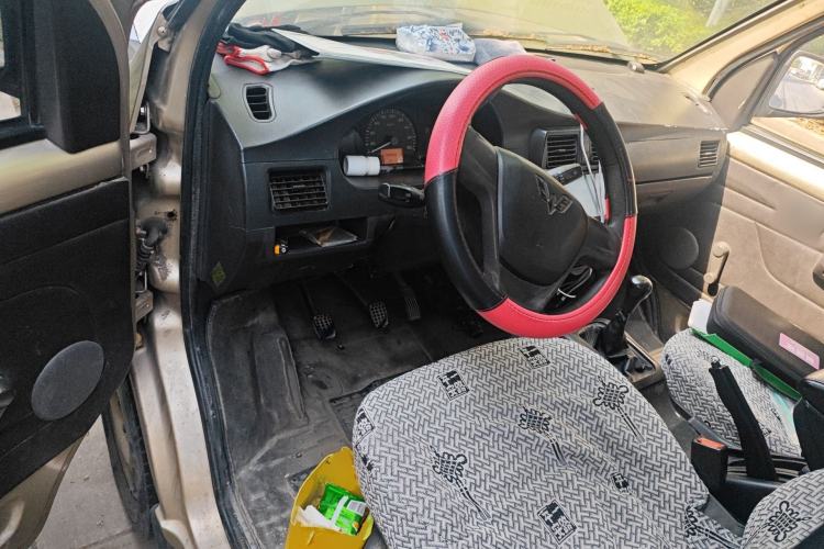 Used Wuling Rongguang 2012 1.5L Extended Basic Version Driver Seat