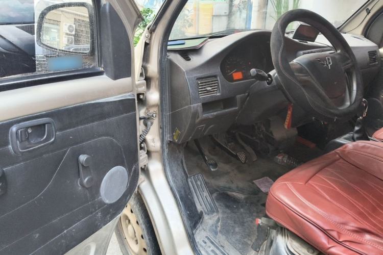 Used Wuling Rongguang 2012 1.5L Extended Basic Version Driver Seat