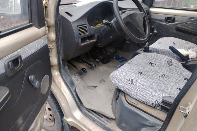 Used Wuling Rongguang 2012 1.2L Extended Basic Version LJY Driver Seat