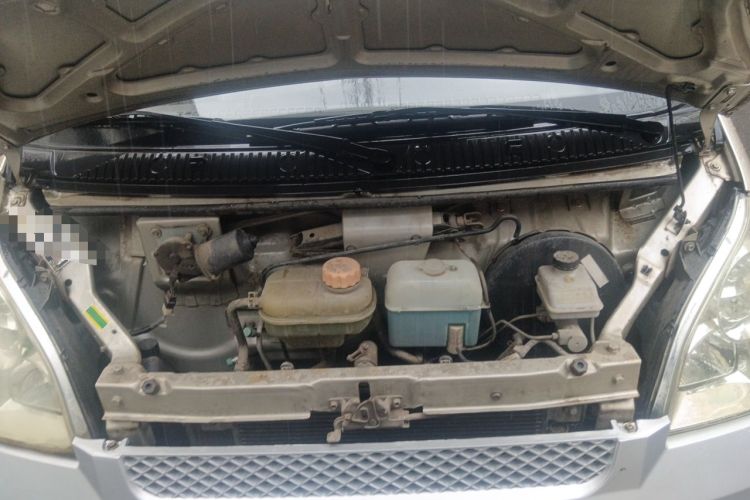 Used Wuling Rongguang 2012 1.5L Extended Standard Version Engine Bay