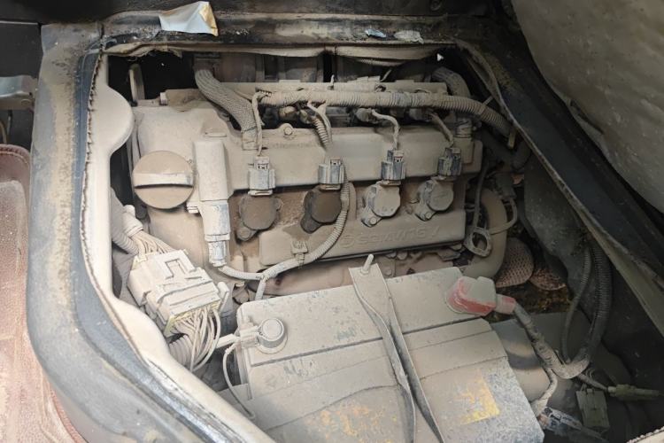 Used Wuling Rongguang 2012 1.5L Extended Basic Version Engine Bay