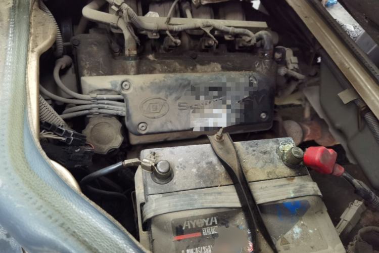 Used Wuling Rongguang 2012 1.2L Extended Basic Version LJY Engine Bay