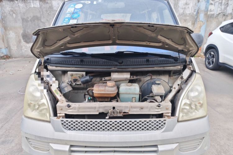 Used Wuling Rongguang 2012 1.2L Extended Basic Version LJY Engine Bay