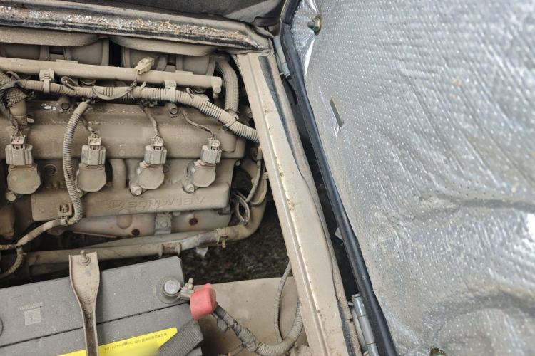 Used Wuling Rongguang 2012 1.5L Extended Basic Version Engine Bay Left