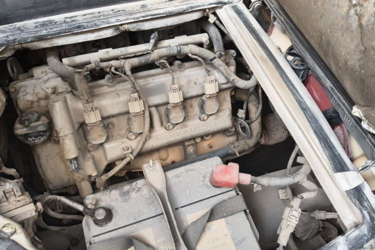 Used Wuling Rongguang 2012 1.5L Extended Basic Version Engine Bay Left