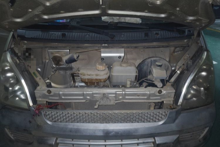 Used Wuling Rongguang 2012 1.5L Extended Basic Version Engine Bay