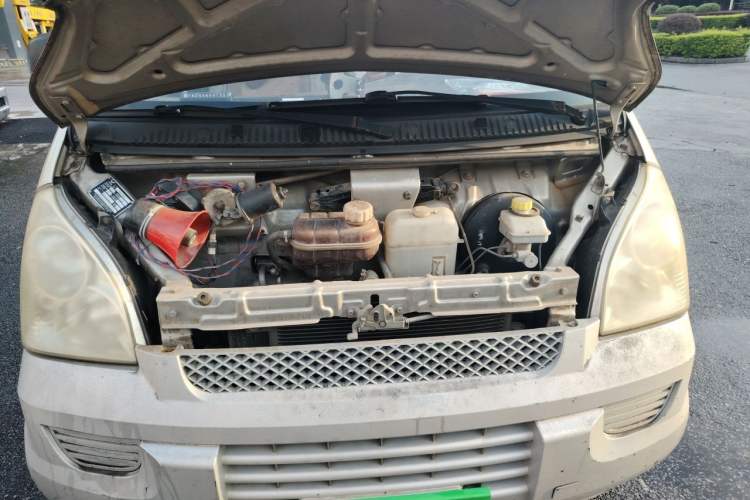 Used Wuling Rongguang 2012 1.2L Extended Basic Version LJY Engine Bay