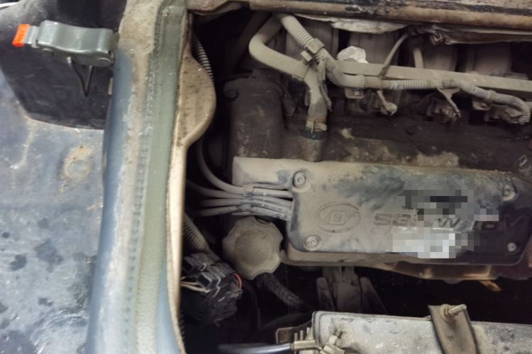 Used Wuling Rongguang 2012 1.2L Extended Basic Version LJY Engine Bay Right
