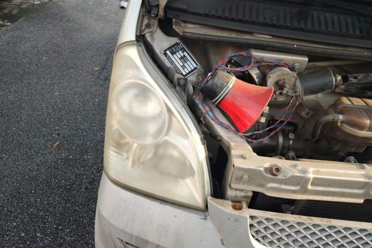 Used Wuling Rongguang 2012 1.2L Extended Basic Version LJY Engine Bay Right