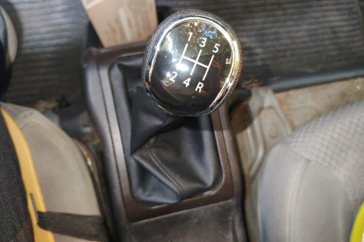 Used Wuling Rongguang 2012 1.5L Extended Basic Version Gear Lever