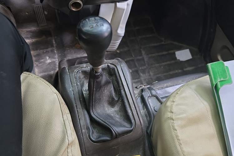 Used Wuling Rongguang 2012 1.5L Extended Basic Version Gear Lever