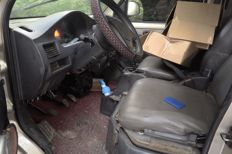 Used Wuling Rongguang 2012 1.2L Extended Basic Version LJY Left Front Seat