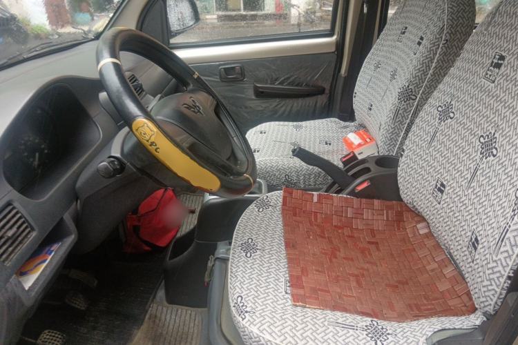 Used Wuling Rongguang 2012 1.5L Extended Standard Version Left Front Seat