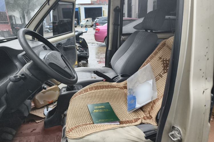 Used Wuling Rongguang 2012 1.5L Extended Basic Version Left Front Seat