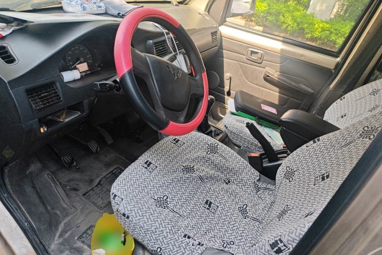 Used Wuling Rongguang 2012 1.5L Extended Basic Version Left Front Seat