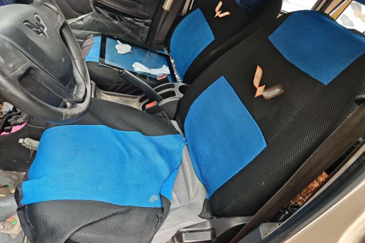 Used Wuling Rongguang 2012 1.5L Extended Basic Version Left Front Seat