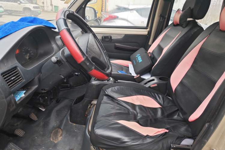 Used Wuling Rongguang 2012 1.2L Extended Basic Version LJY Left Front Seat