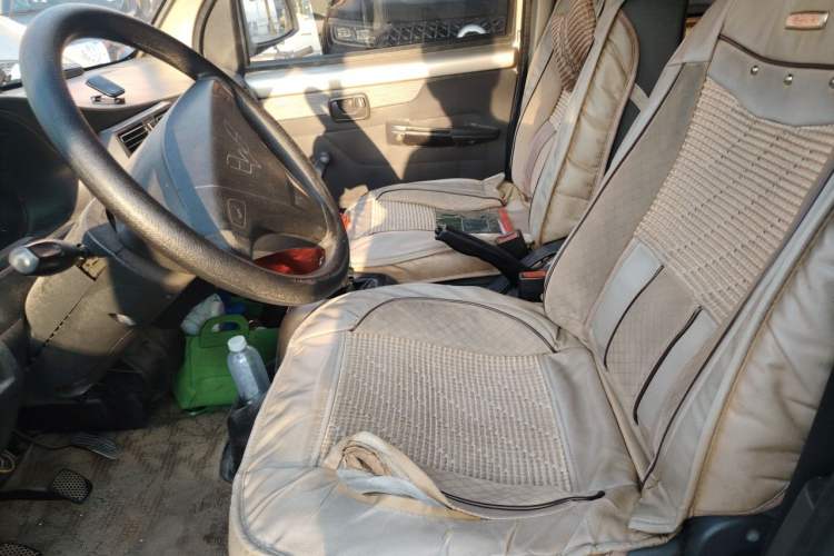 Used Wuling Rongguang 2012 1.2L Extended Basic Version LJY Left Front Seat