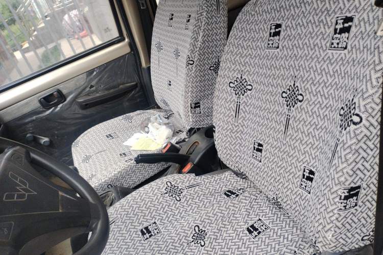 Used Wuling Rongguang 2012 1.2L Extended Basic Version LJY Left Front Seat