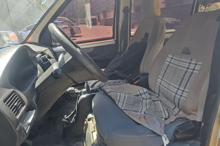 Used Wuling Rongguang 2012 1.5L Extended Basic Version Left Front Seat