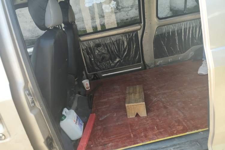Used Wuling Rongguang 2012 1.2L Extended Basic Version LJY Left Rear Seat