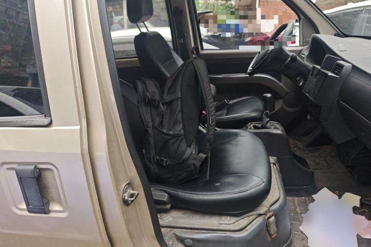 Used Wuling Rongguang 2012 1.5L Extended Basic Version Left Rear Seat