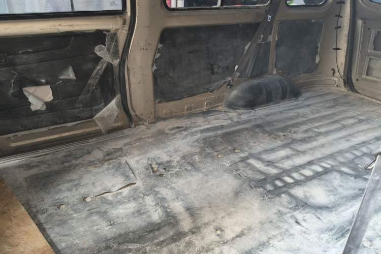 Used Wuling Rongguang 2012 1.5L Extended Basic Version Left Rear Seat