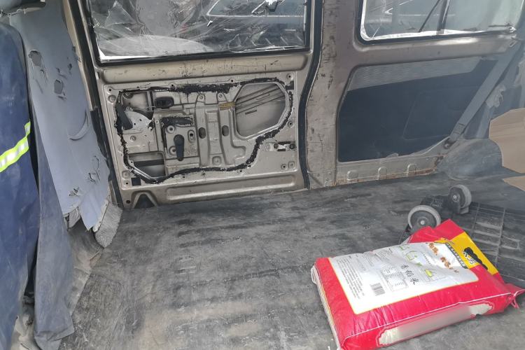 Used Wuling Rongguang 2012 1.5L Extended Basic Version Left Rear Seat