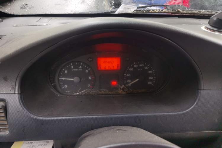 Used Wuling Rongguang 2012 1.2L Extended Basic Version LJY Odometer Close Up